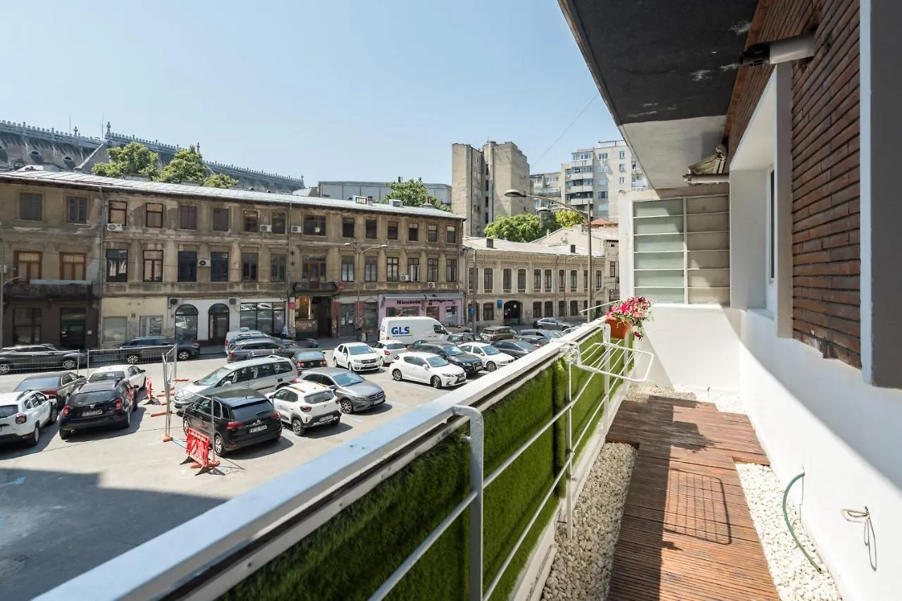 Sleek Comfort - A Blend Of Style And Convenience Bucharest Apartment
